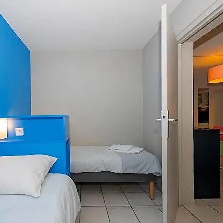 Bleues Lou Castel Отель