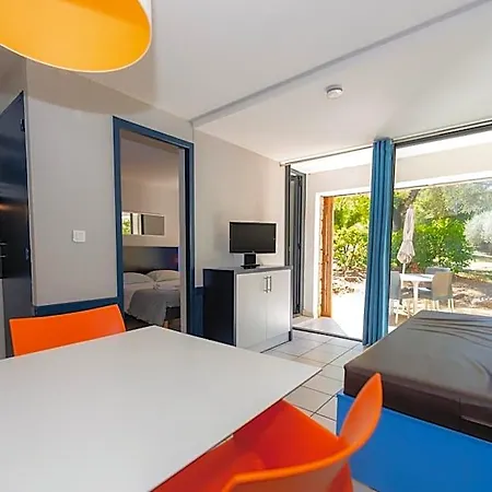 Bleues Lou Castel 3*